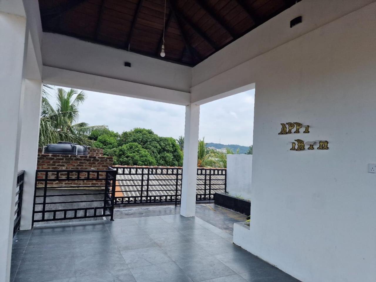 Javi Holiday Home Trincomalee Extérieur photo