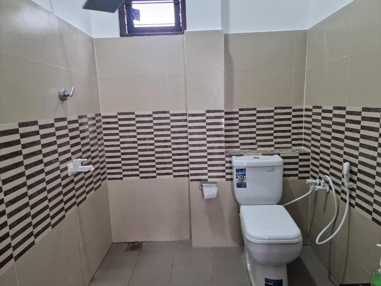 Javi Holiday Home Trincomalee Extérieur photo